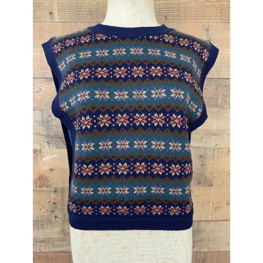 Vintage 1980’s knit sweater vest Pullover Size Small Cottage Heritage Wool